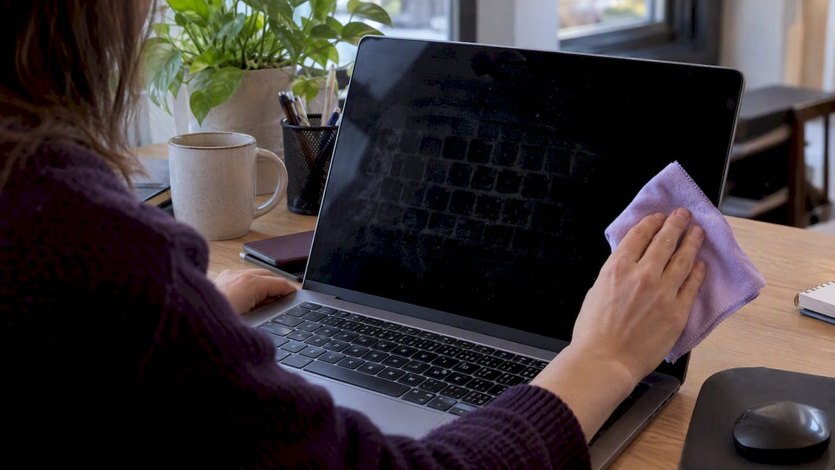 Laptop screen showing keyboard marks